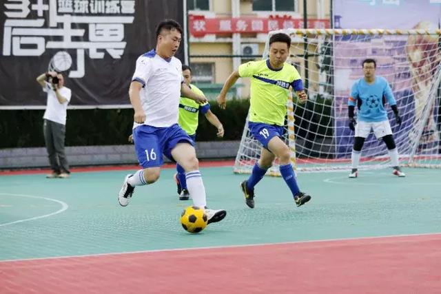 欧冠-奥巴进球 旧将送红点 切尔西2-0双杀AC米兰