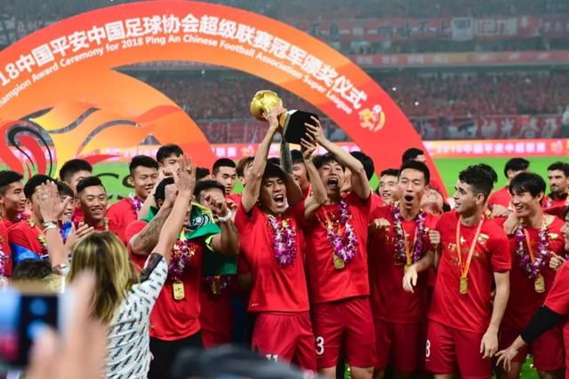 越级入选U22国足！布尼亚明：还是想去欧洲看看